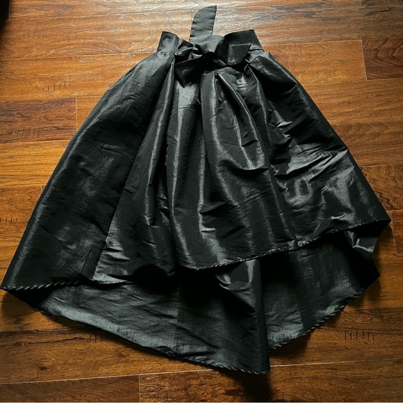 Haute Monde - Black High Low Skirt with Bow "Belt" - Picture 9 of 13